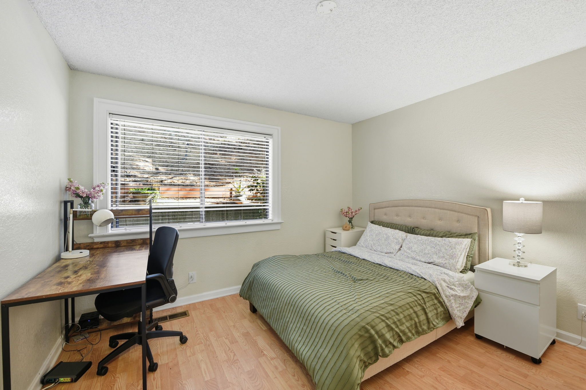 032_f8_22140 Castille Ln