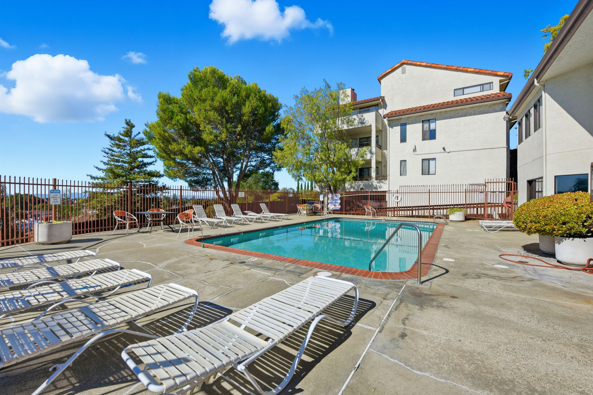 053_f8_22140 Castille Ln