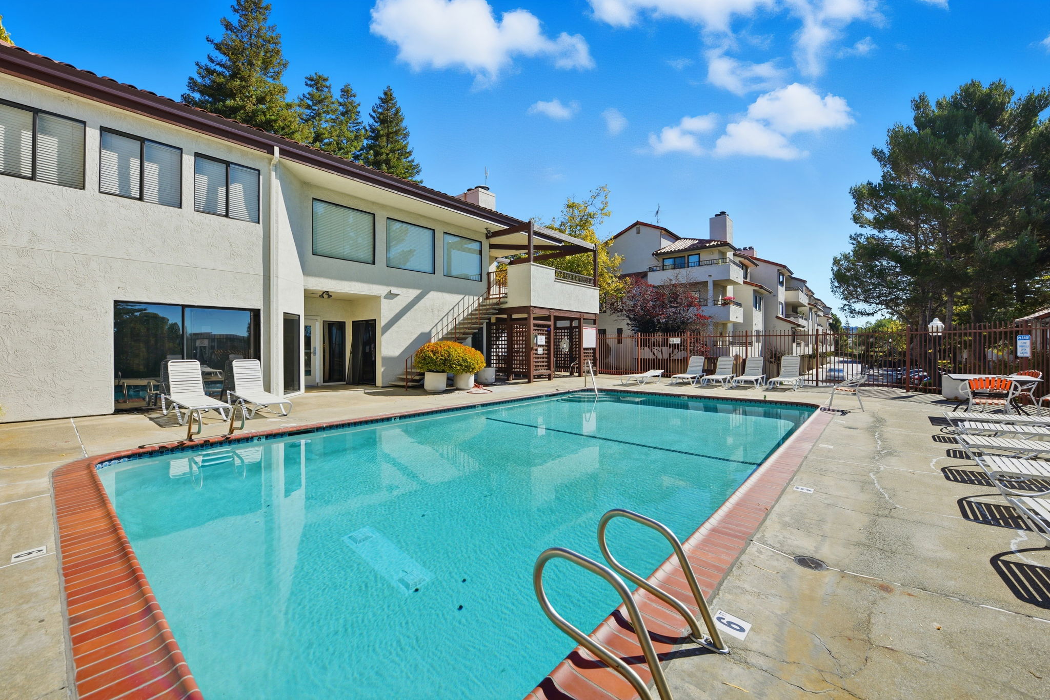 054_f8_22140 Castille Ln