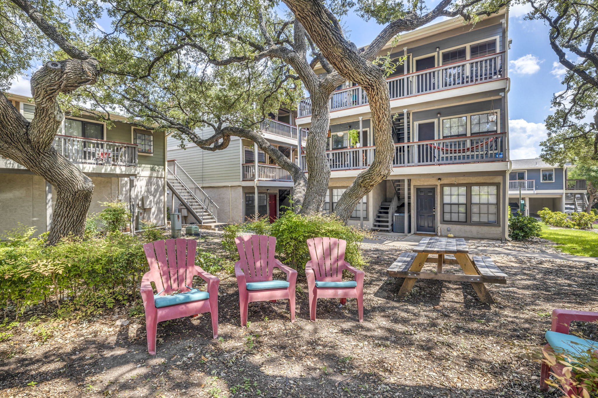 2215 Post Rd, Austin, TX 78704, USA Photo 4