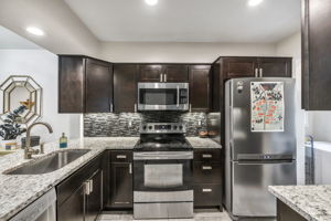 2215 Post Rd, Austin, TX 78704, USA Photo 6