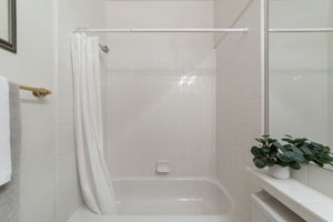  Photo 51