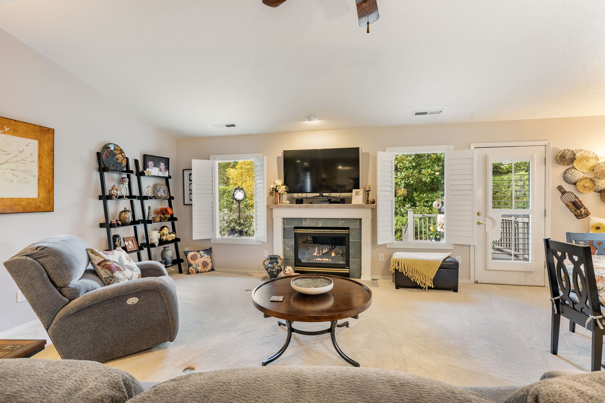  Photo 39