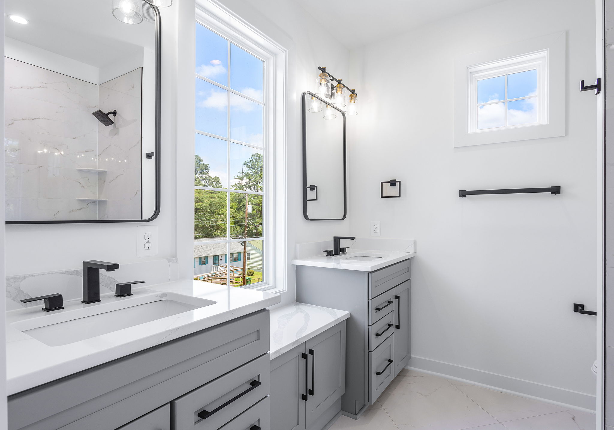 35-Hall Bath
