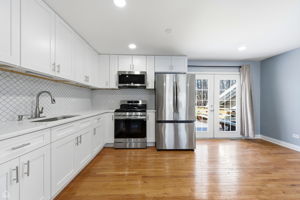 22180 Navaho Ave - Tony Zakhemt_CHP2026_009