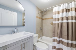 22180 Navaho Ave - Tony Zakhemt_CHP2026_021