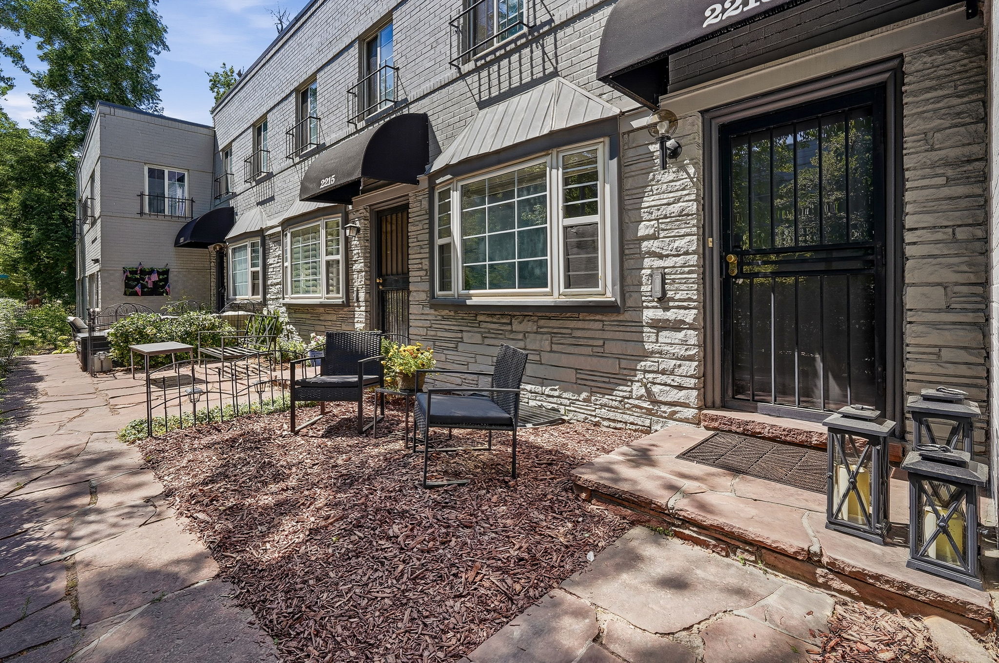 Low maintenance front yard