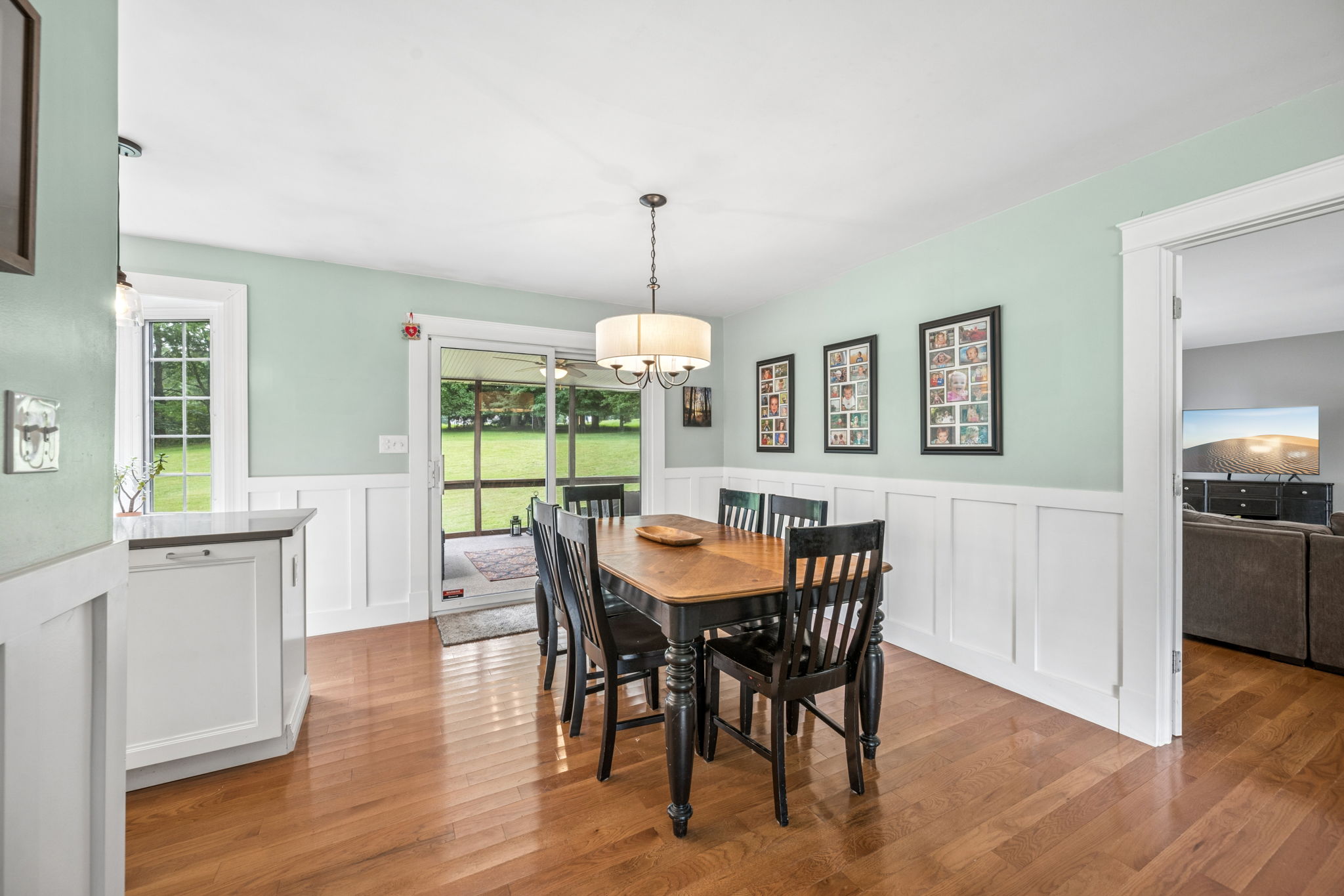 Larchmont 34