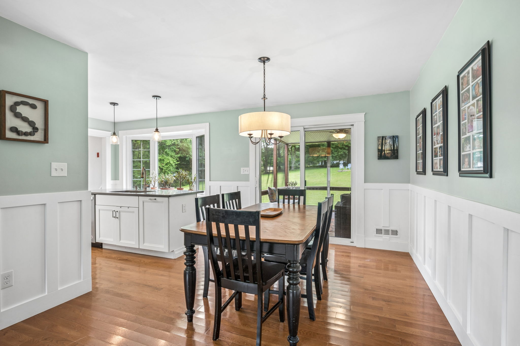 Larchmont 36