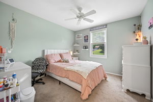 Larchmont 18