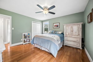 Larchmont 22