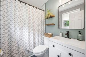Larchmont 25