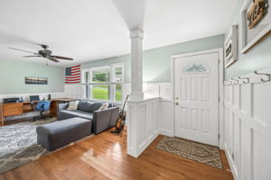 Larchmont 33