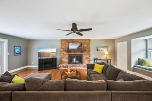 Larchmont 60