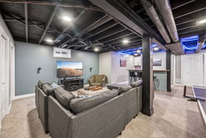 Larchmont 70