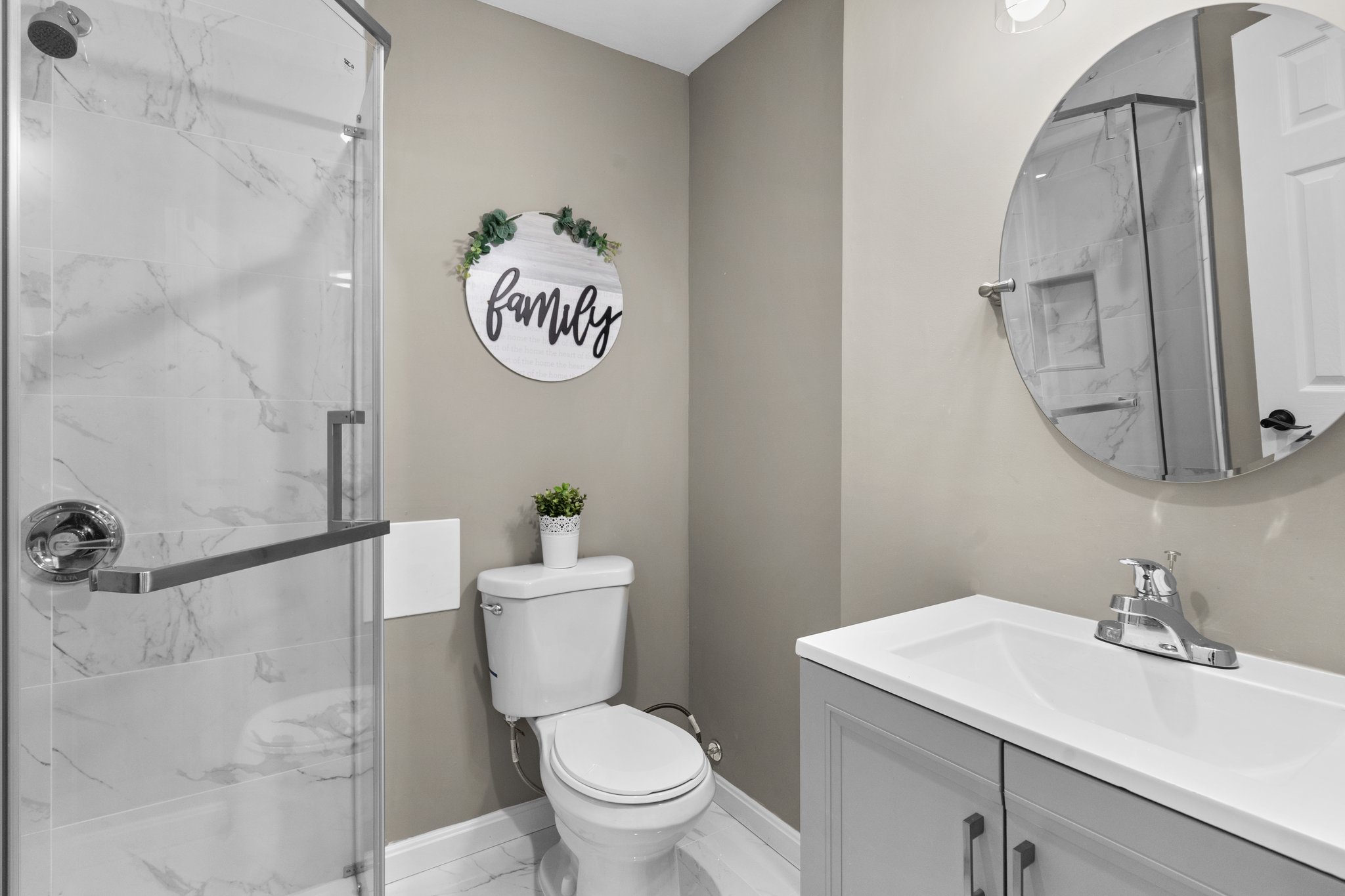 26. 2219 Montgomery St.jpg