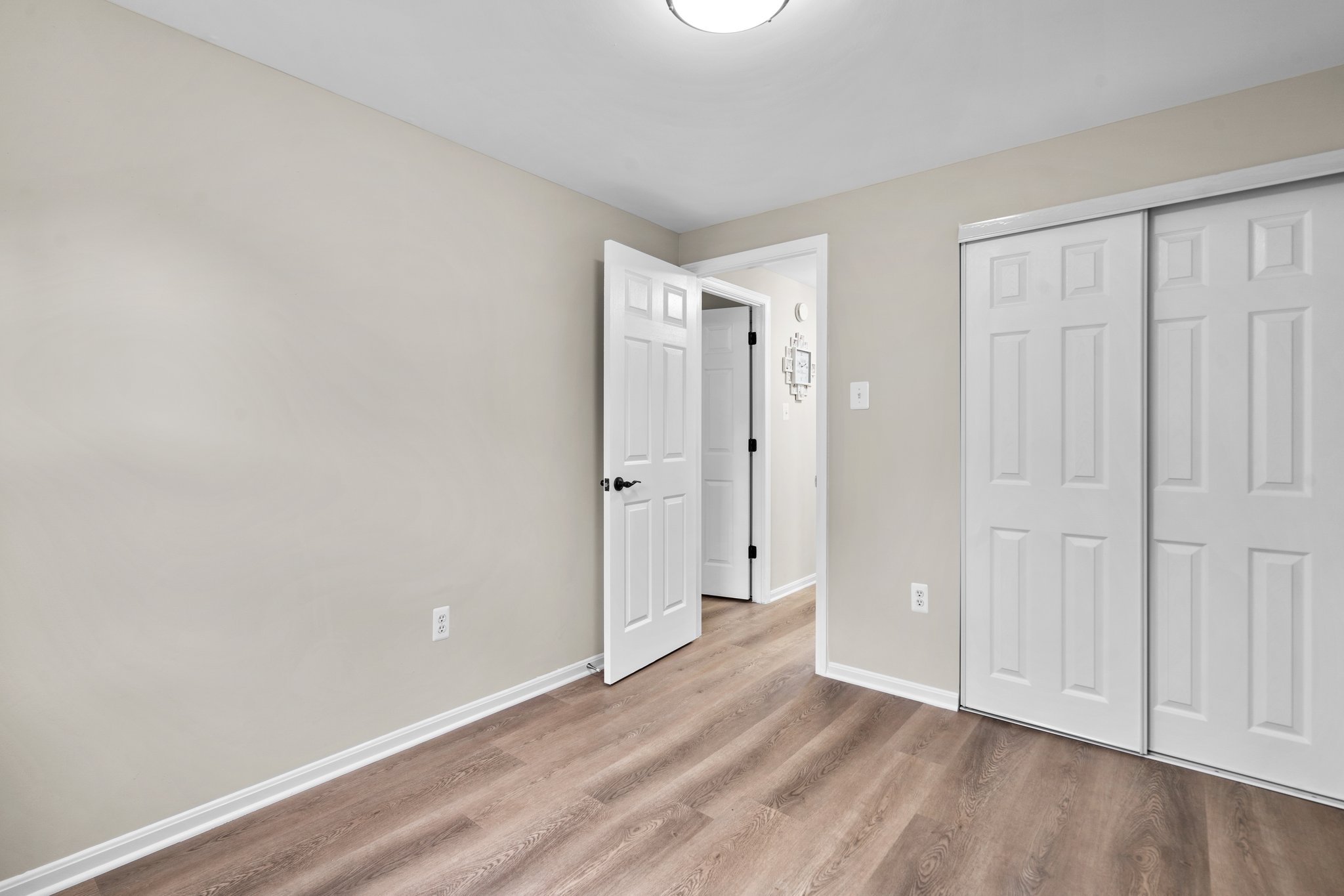 21. 2219 Montgomery St.jpg