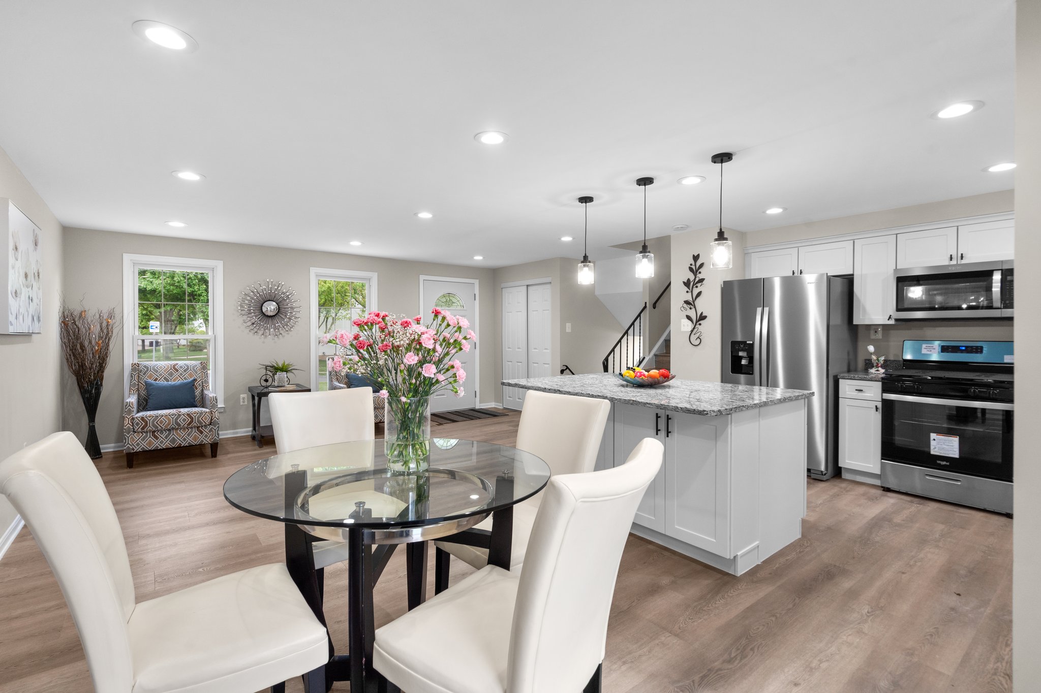 09. 2219 Montgomery St.jpg