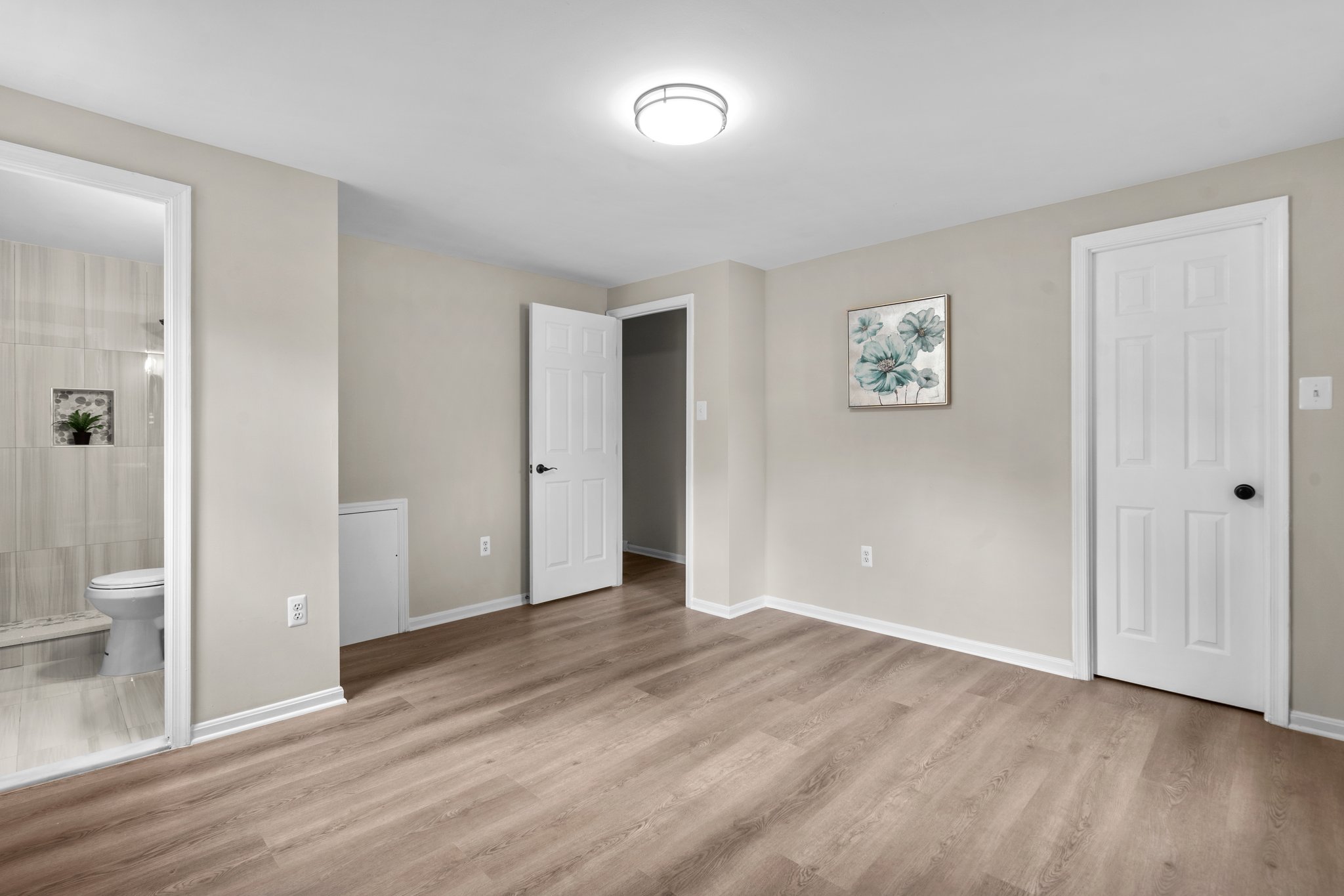 16. 2219 Montgomery St.jpg