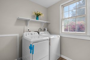 28. 2219 Montgomery St.jpg