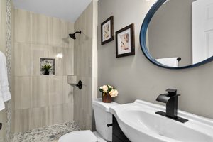 17. 2219 Montgomery St.jpg