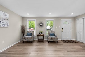 04. 2219 Montgomery St.jpg