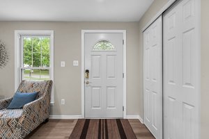 02. 2219 Montgomery St.jpg