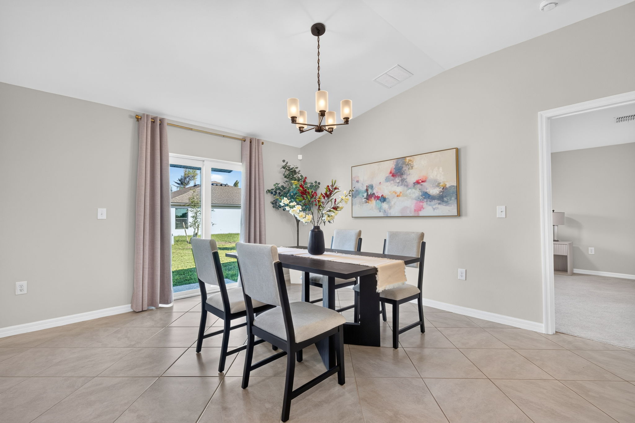 Dining Room 3 of 4