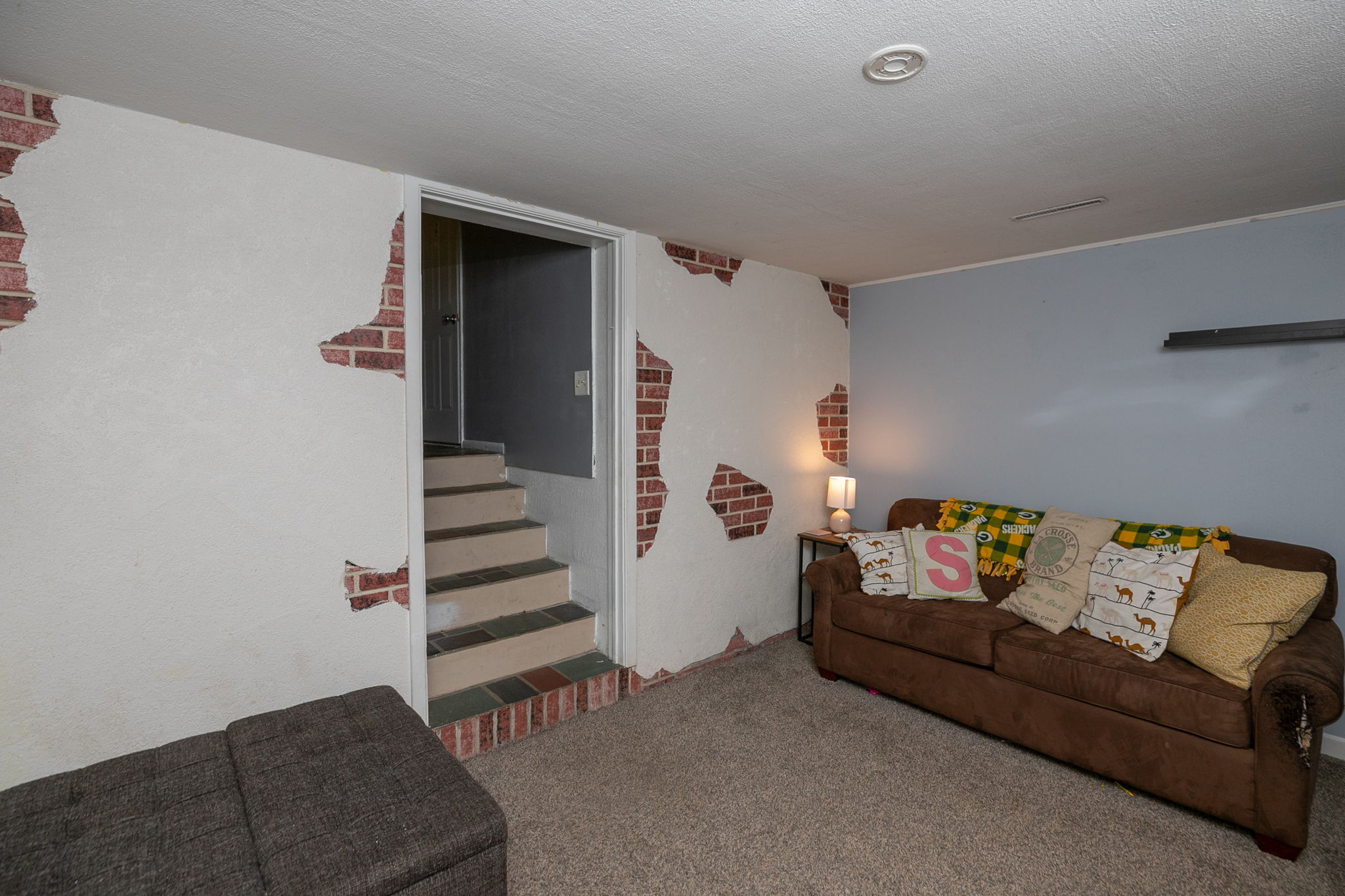25-Family Room