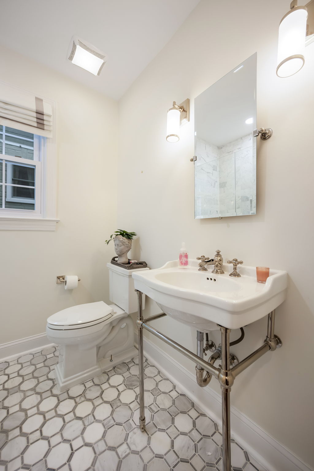 Main level full Bathroom