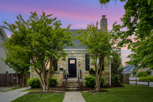 Del Ray - Renovated 3-level 4BR/2BA home!
