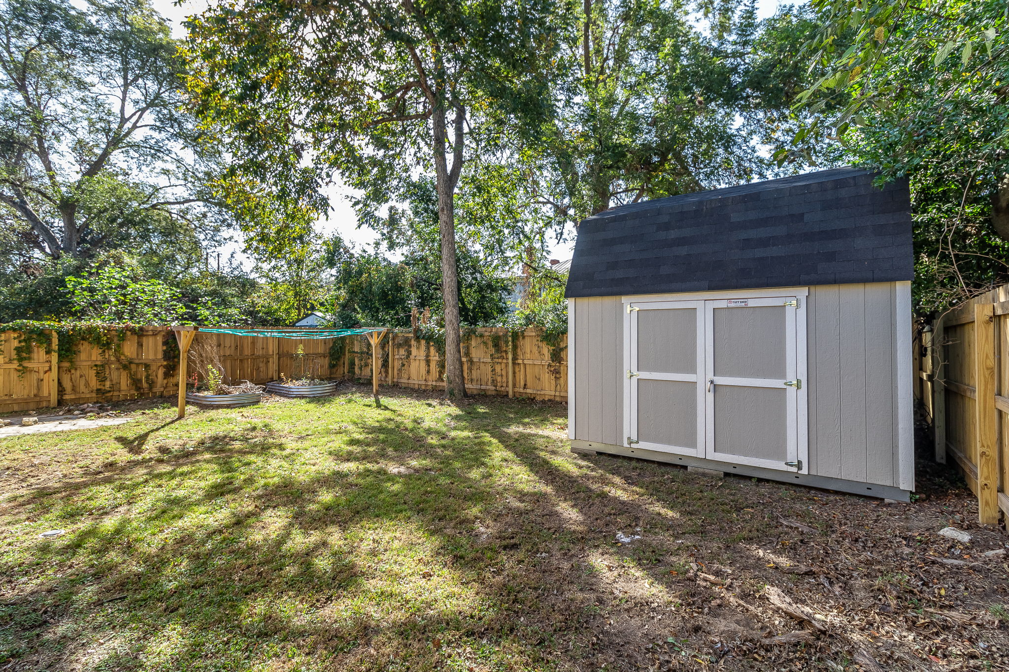 Back Yard W/Storage