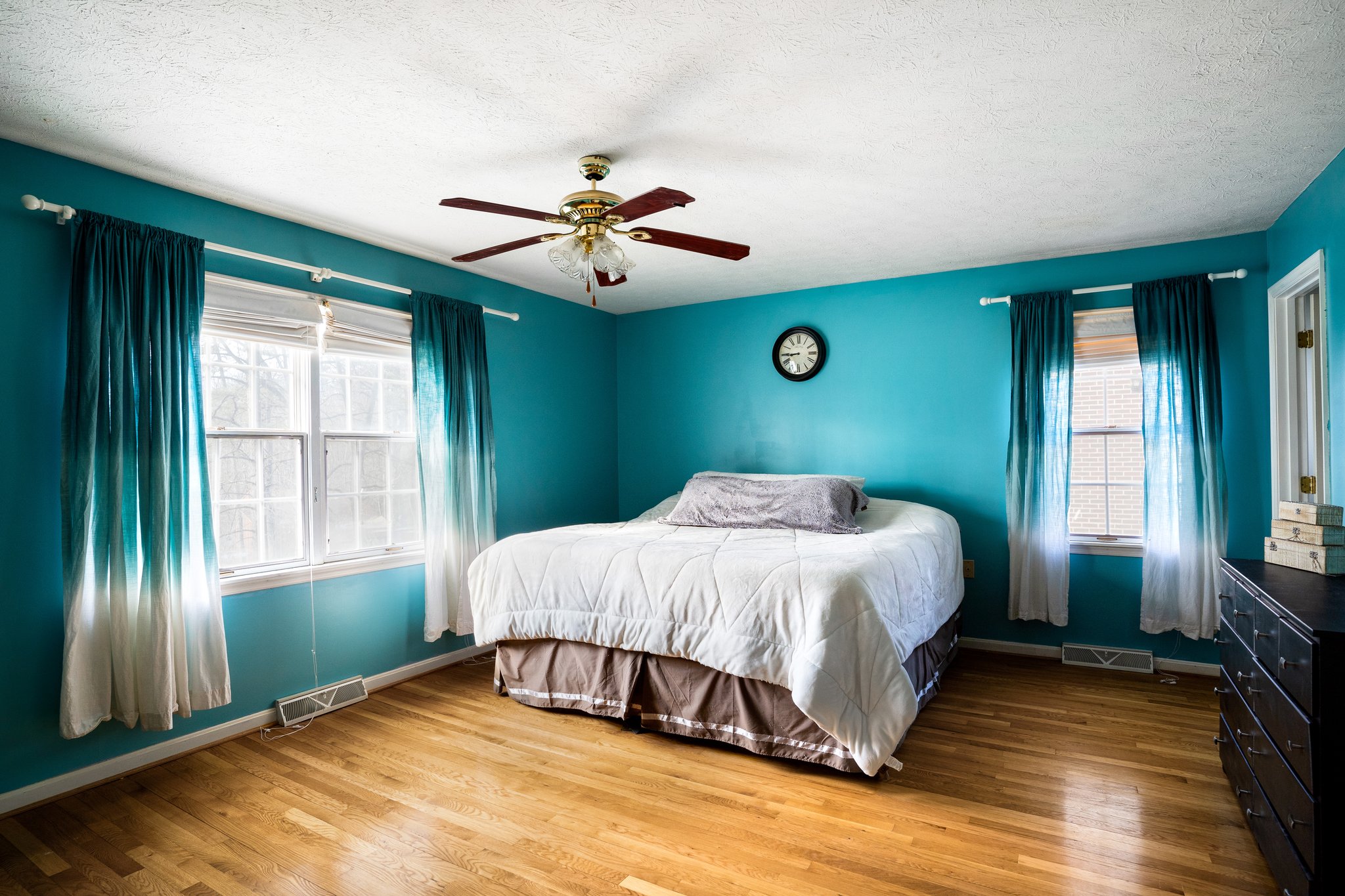 222 Fairway Cir, Cross Junction, VA 22625, USA Photo 15