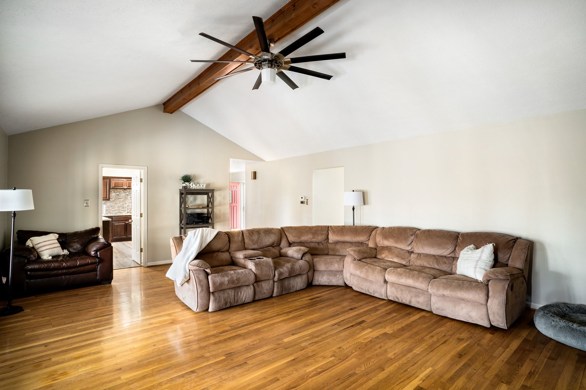 222 Fairway Cir, Cross Junction, VA 22625, USA Photo 11