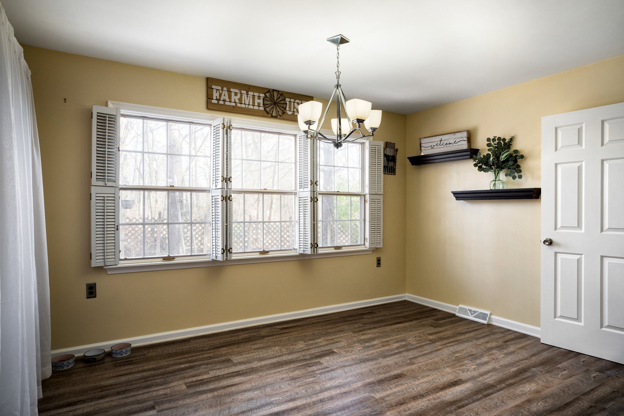 222 Fairway Cir, Cross Junction, VA 22625, USA Photo 8