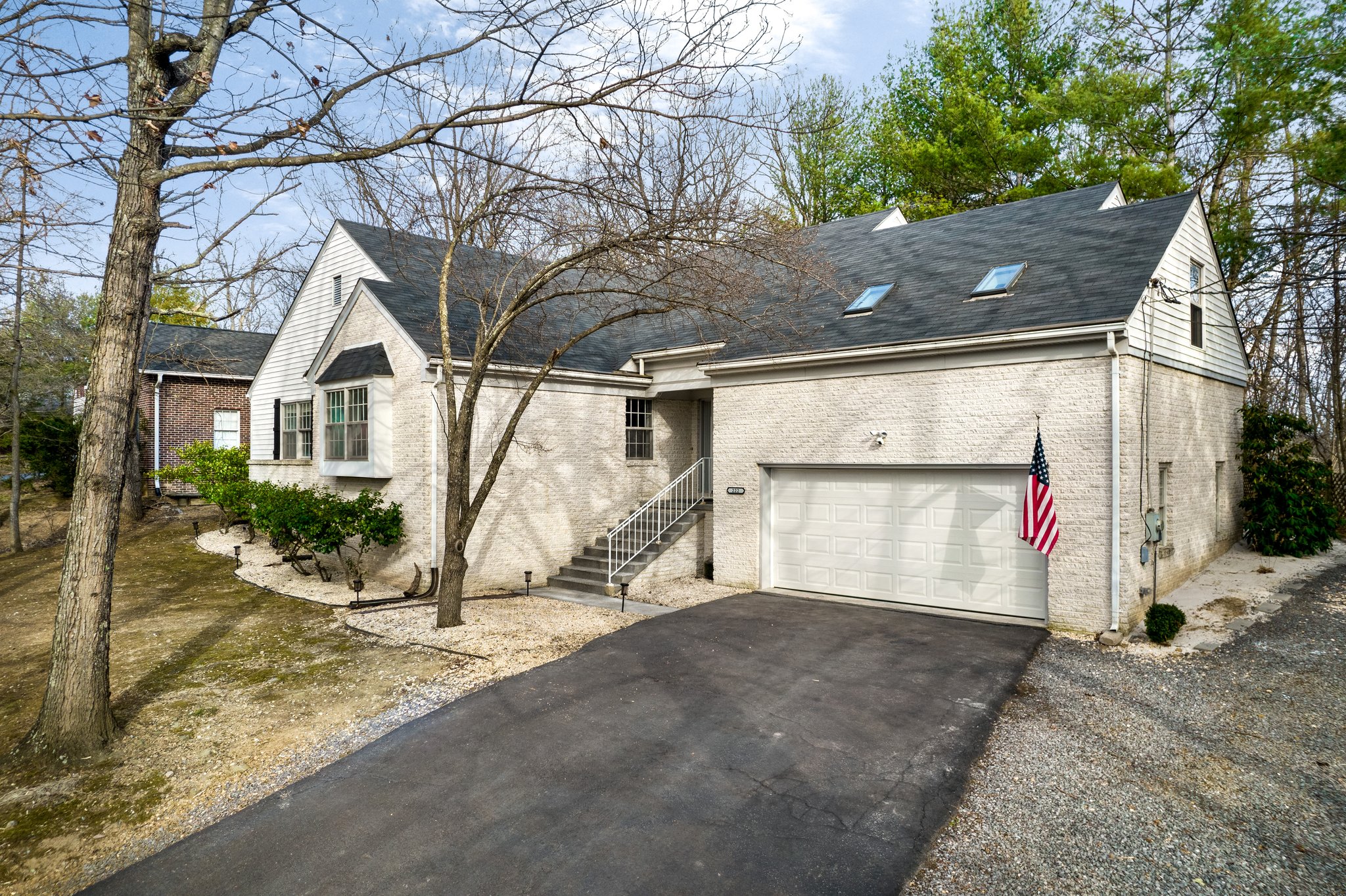 222 Fairway Cir, Cross Junction, VA 22625, USA