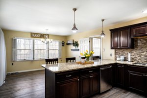 222 Fairway Cir, Cross Junction, VA 22625, USA Photo 6