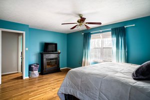 222 Fairway Cir, Cross Junction, VA 22625, USA Photo 17