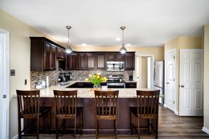 222 Fairway Cir, Cross Junction, VA 22625, USA Photo 4