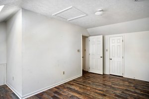 222 Fairway Cir, Cross Junction, VA 22625, USA Photo 23