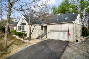 222 Fairway Cir, Cross Junction, VA 22625, USA Photo 0