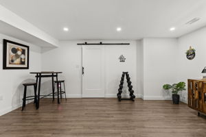  Photo 34