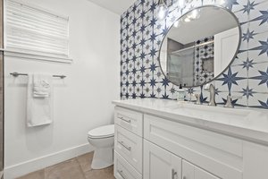 Guest Bathroom 1.jpg