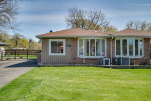 222 Palmer Ave, Richmond Hill ON — real estate photography by Amazing Photo Video