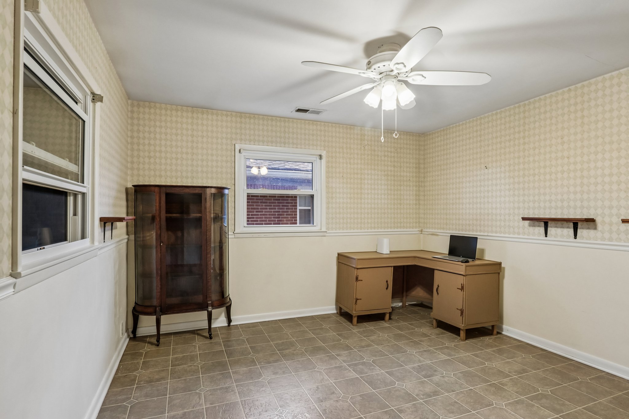 Pamela Pkwy-S2804-014.jpg