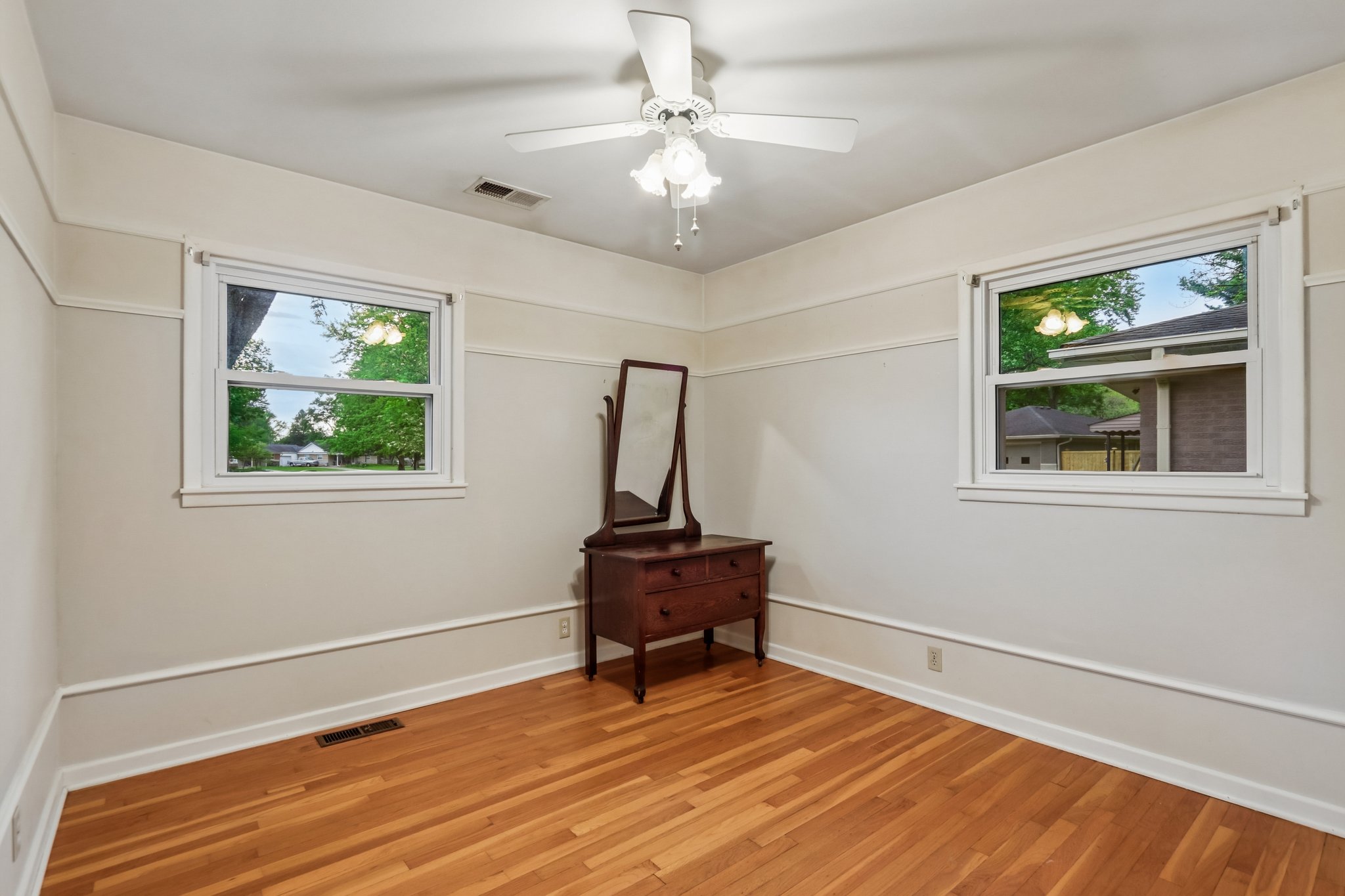 Pamela Pkwy-S2804-023.jpg