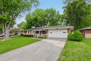 Pamela Pkwy-S2804-002.jpg