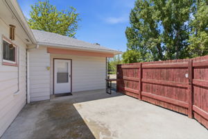  Photo 48
