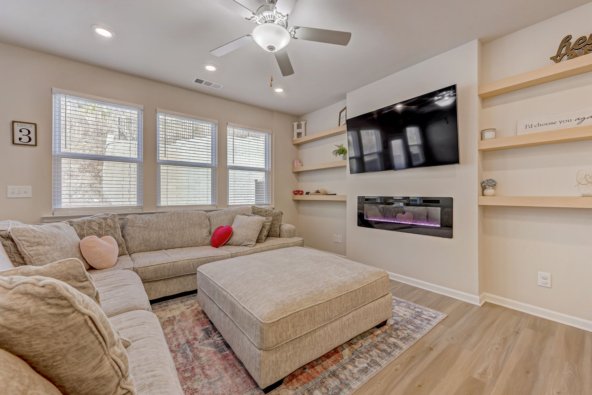 Turner Ln-005