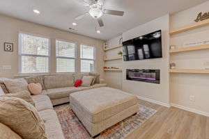 Turner Ln-005